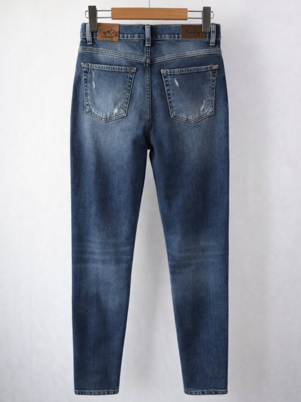 COJ High‑Rise Distressed Mom Jeans • Vintage Wash • NWT Size 25 - Picture 4 of 13